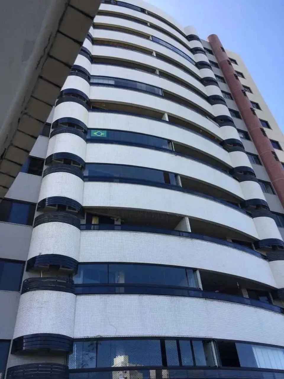 Apartamento à venda com 4/4 no bairro jardins