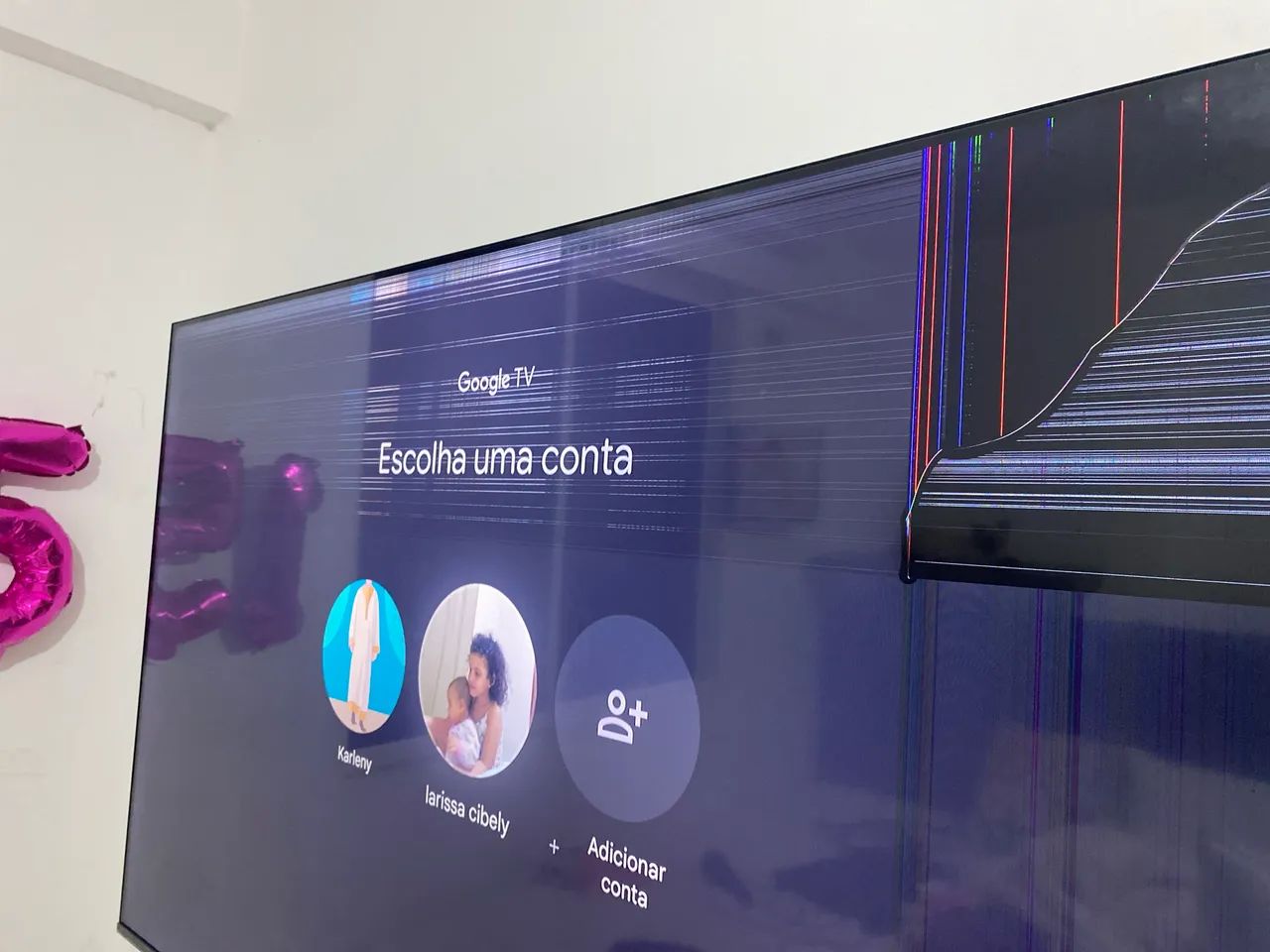     TV TCL 65? funcionando, painel danificado no canto, sem controle - Foto 4