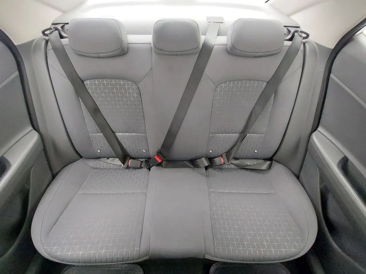 Hyundai HB20S Comfort Plus 1.0 TB Flex 12V Mec., foto 18 de 18