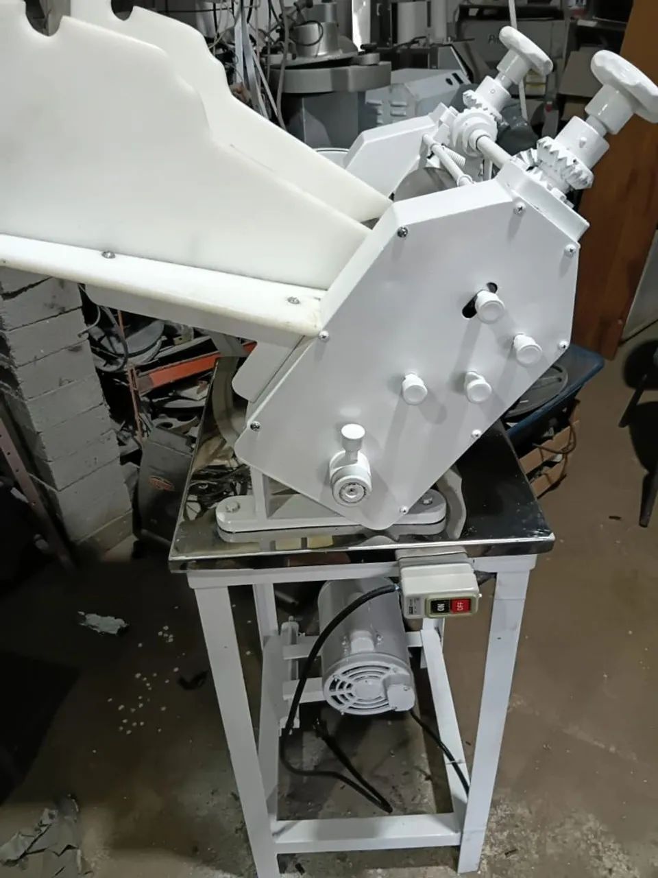 Cilindro leao 20 cm para pastel em Guarapari E.S  - Foto 3