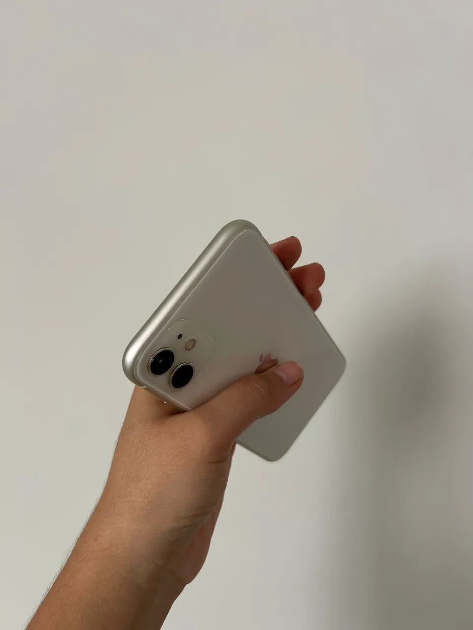 Iphone 11 branco - 64gb