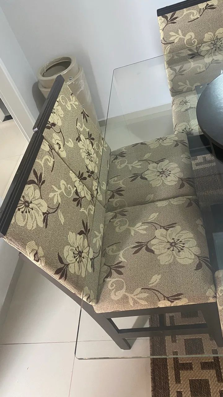 Mesa de vidro com 8 cadeiras - Foto 4