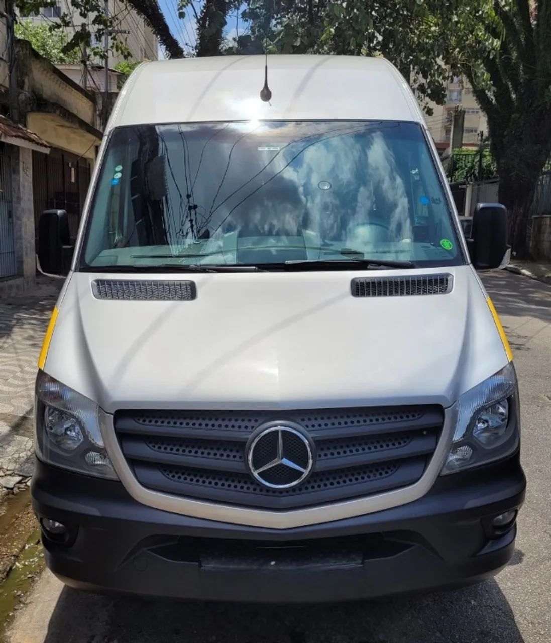 Passo a dívida ,Van Sprinter CDI 415 - 28 LUGARES 2019