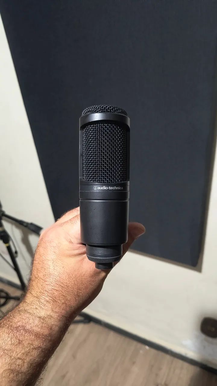 MICROFONE AUDIO TECHNICA AT2020