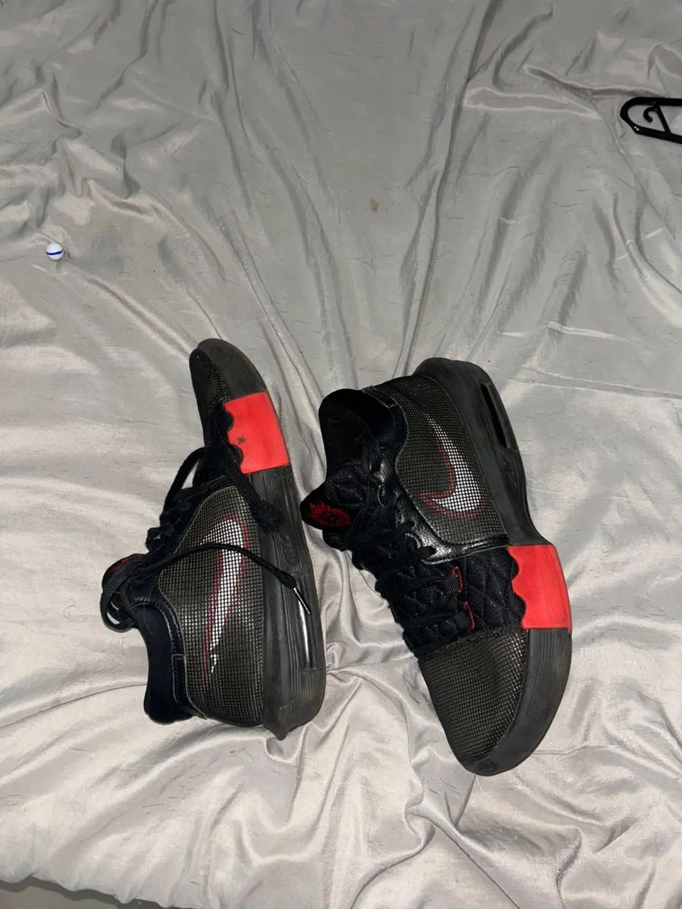 Nike lebron witness 8 tamanho 42 - Calçados Esportivos - Antônio