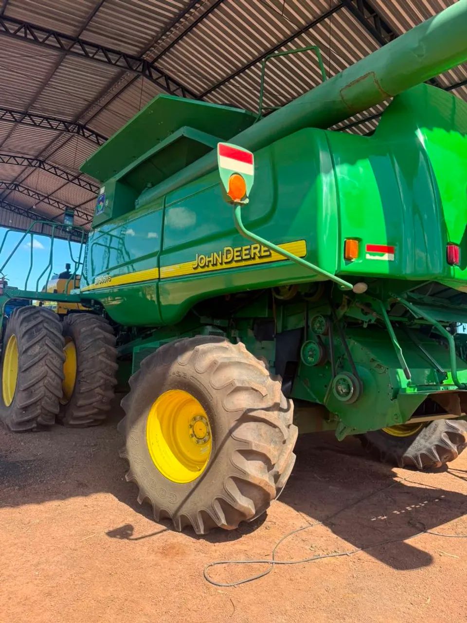 Colhetadeira jhon deere - Foto 3