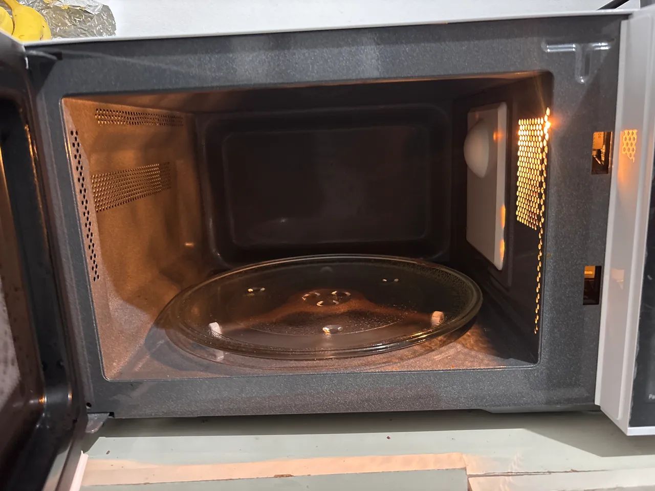Microondas Panasonic 1 mês de uso - Foto 2