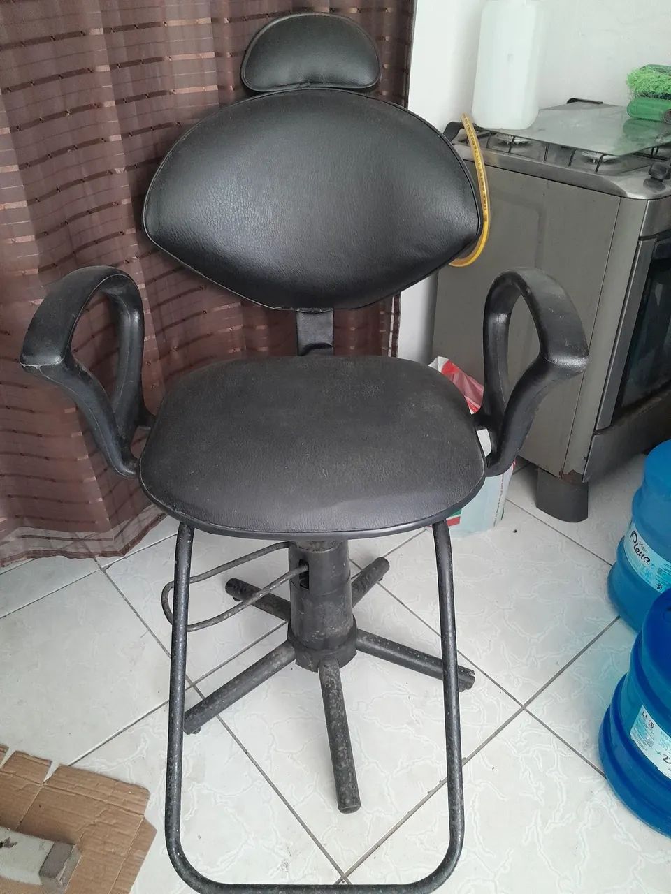 Lavatório e cadeira de corte - Foto 2