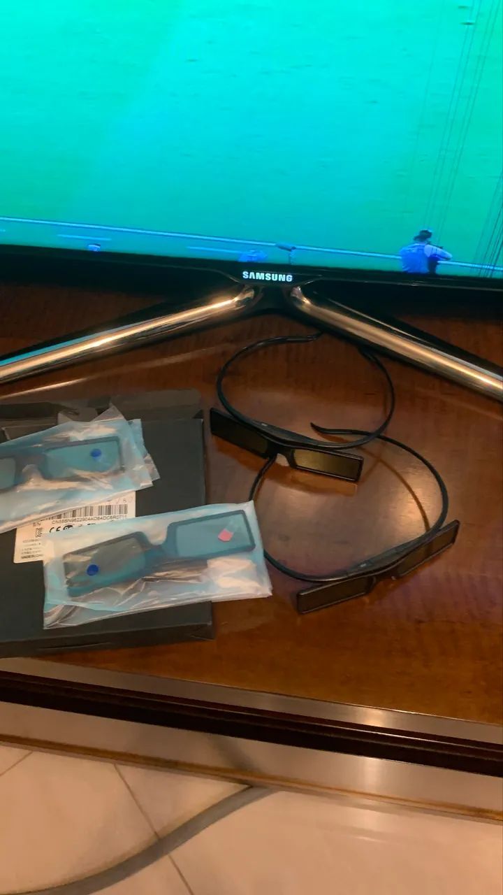 TV 42 polegadas 4K Samsung com óculos 4D de dimensão - Foto 3