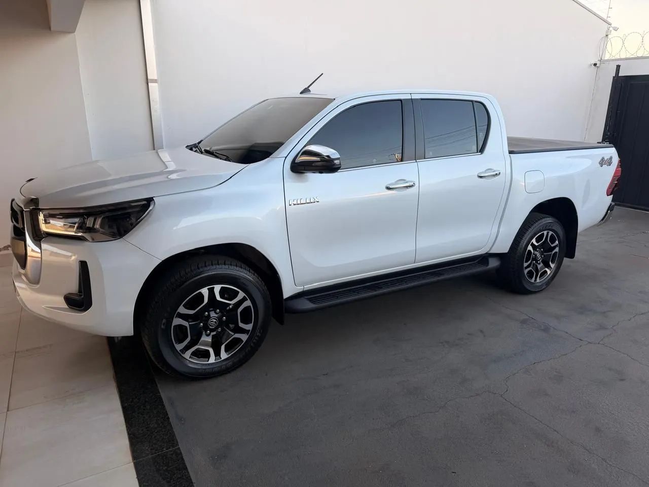 Toyota Hilux Hilux CD SRX 4x4 2.8 TDI 16V Diesel Aut. 2026
