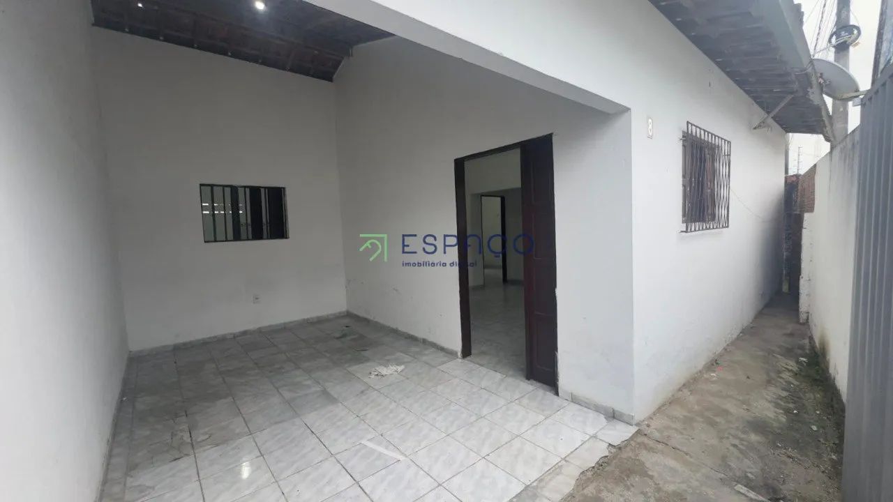 Casa para aluguel no centro de Goianinha com 2 quartos!