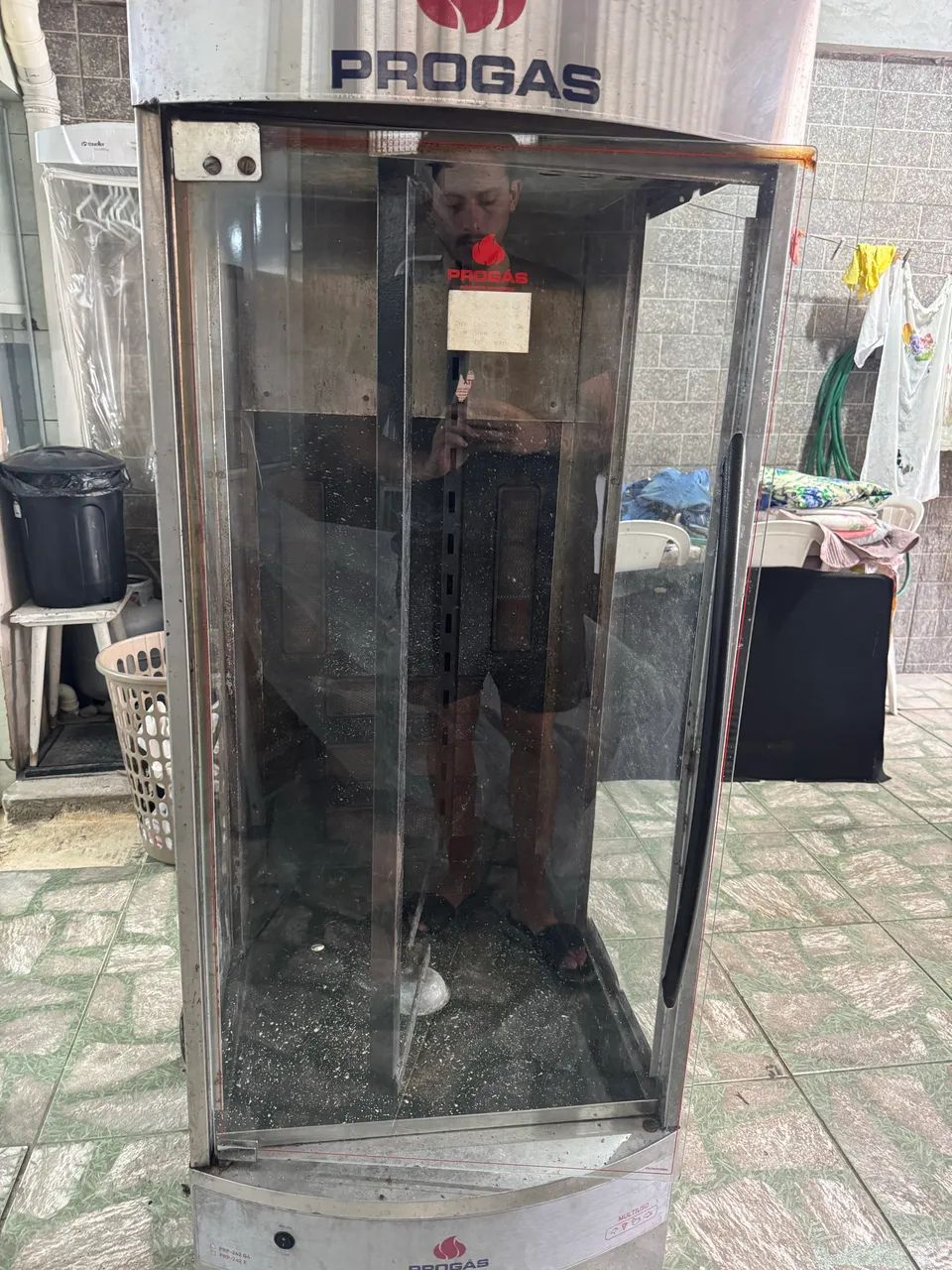 Vendo máquina de assar frango
