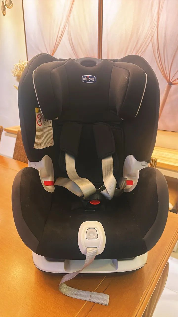 Cadeira para carro Chicco com isofix 