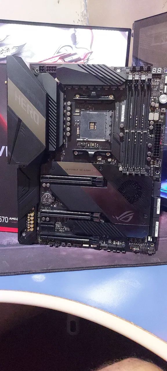 Rog CrossHair Hero X570 WiFi - Foto 3
