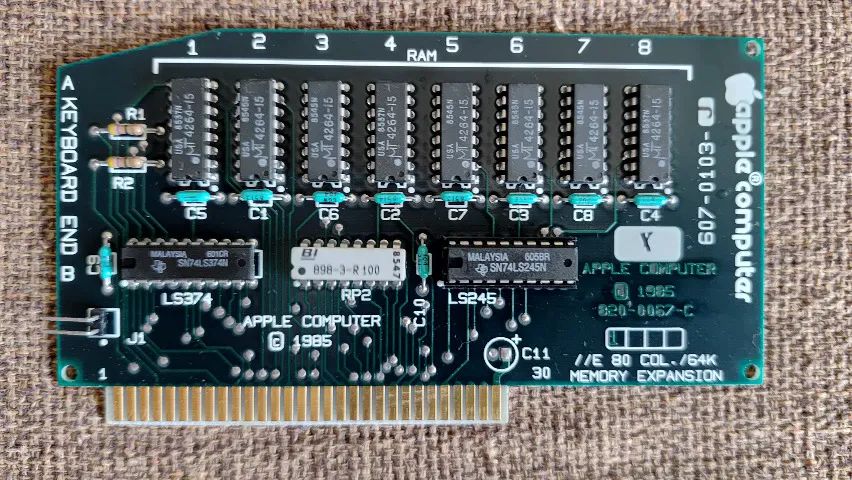 Interface de 80 Colunas com 64KB de Ram para APPLE IIE , mod: "AIIE 80COL/64K" - Testada