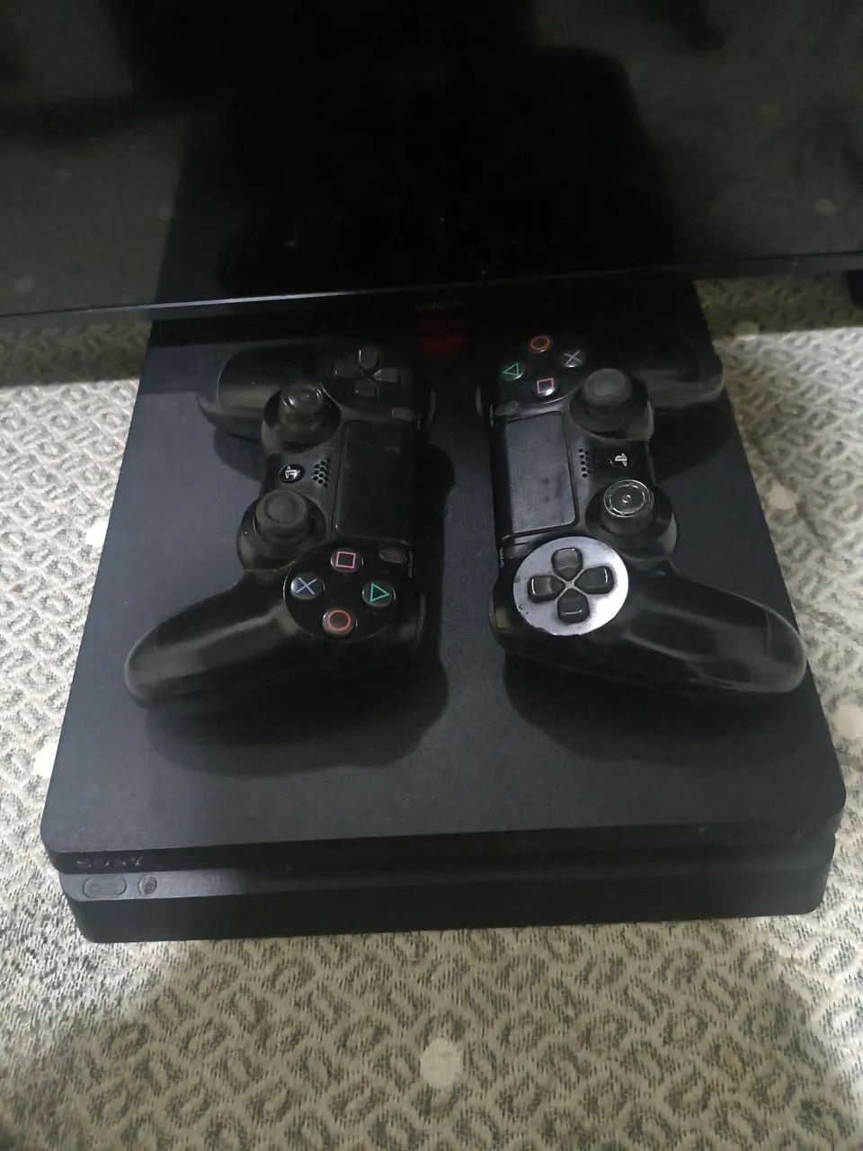 Playstation 4 slim 