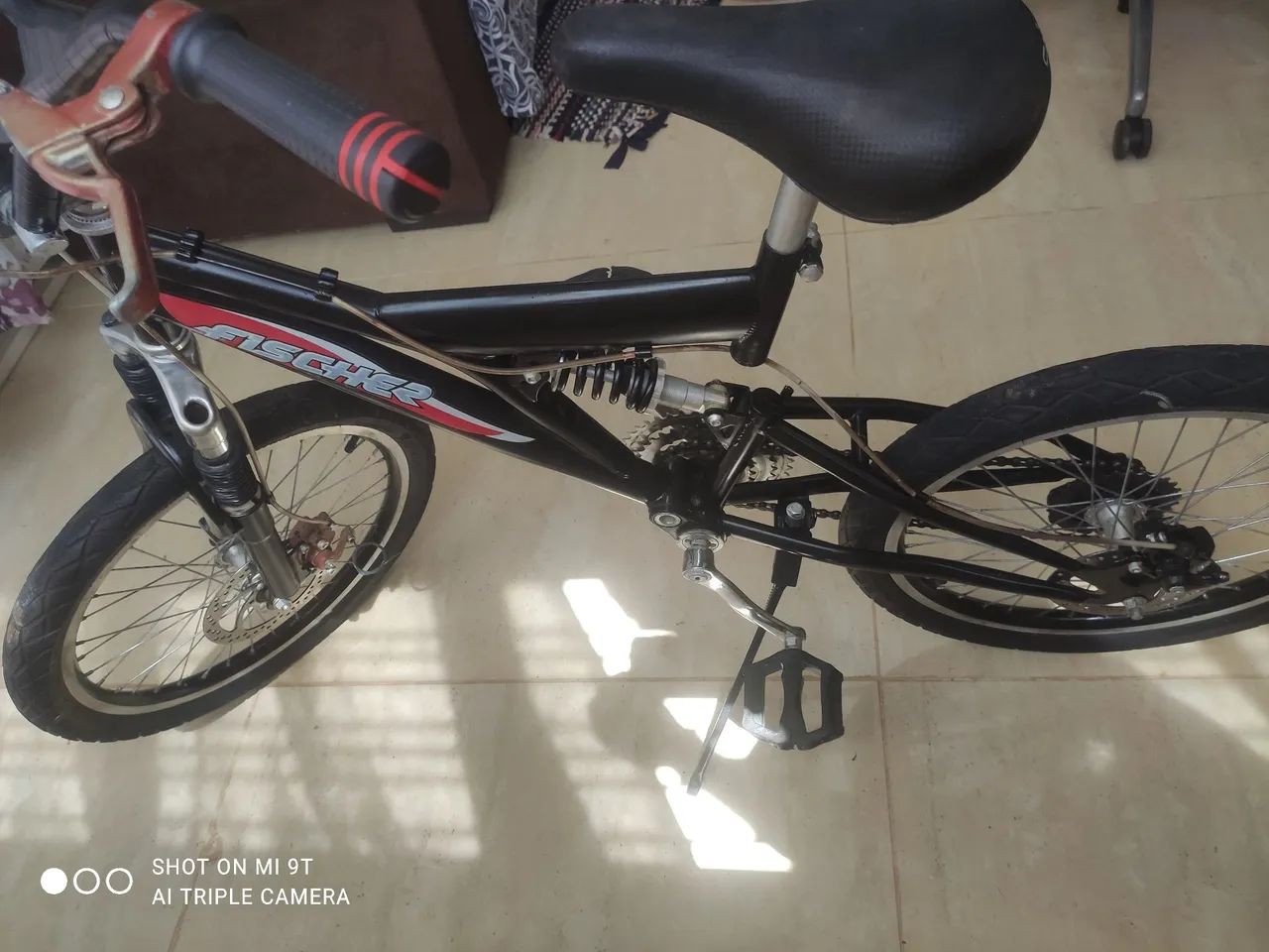 Bicicleta infantil aro 20,  freios a disco  - Foto 2