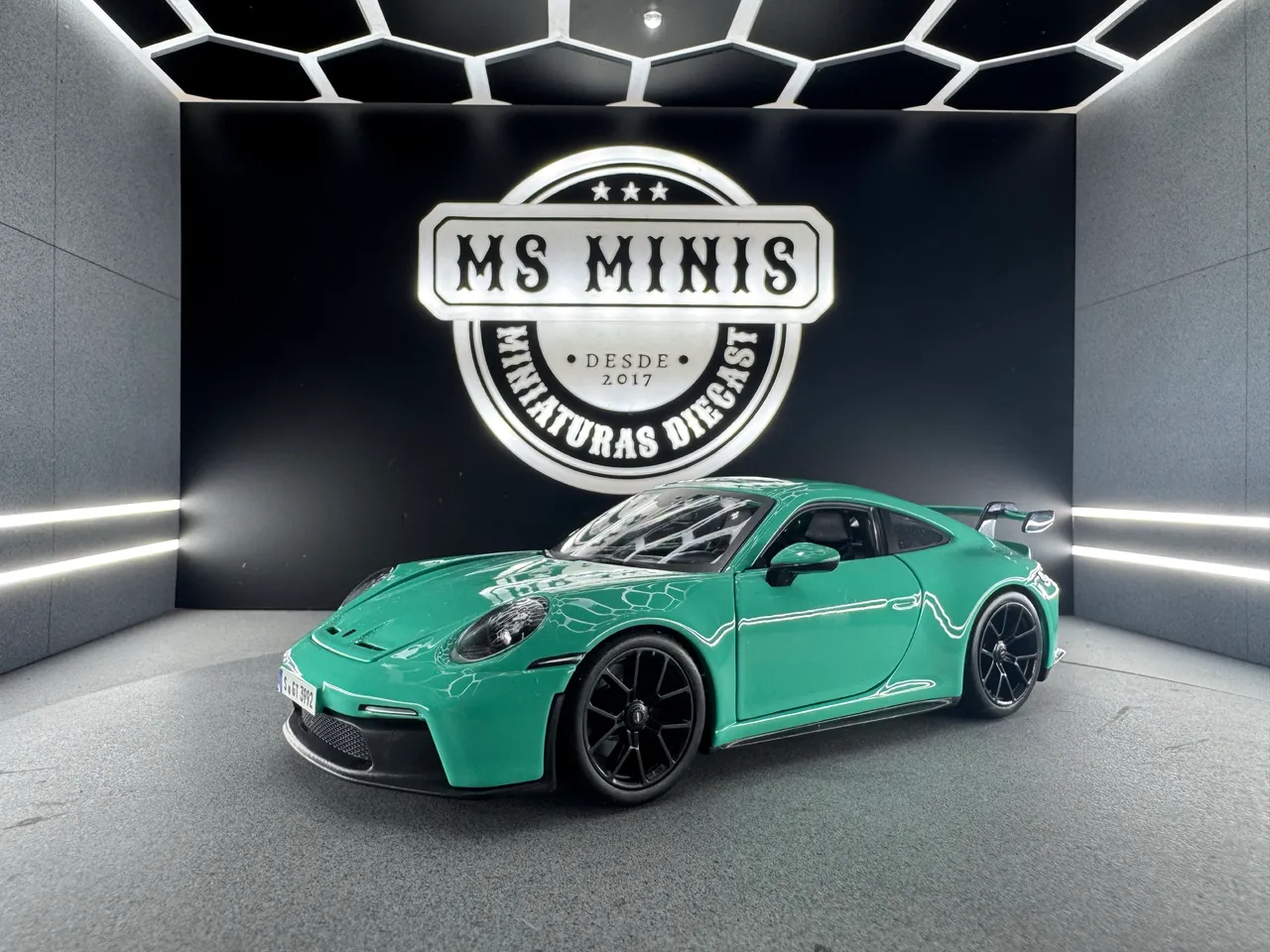 Miniatura Burago - Porsche 911 GT3 Laranja Escala 1/24 Novo