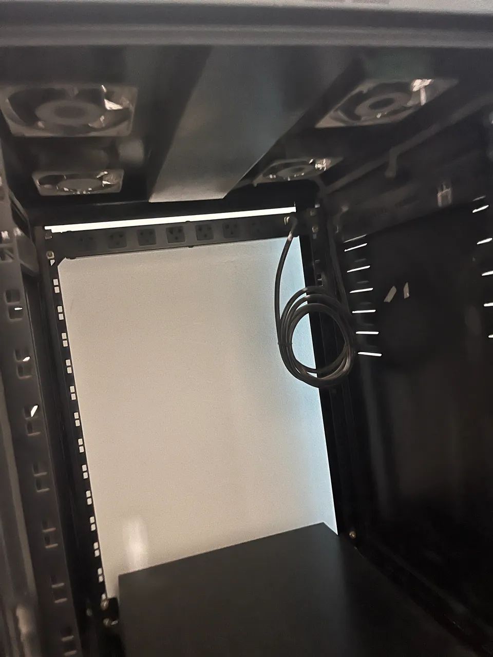 Rack de piso para servidor  - Foto 2