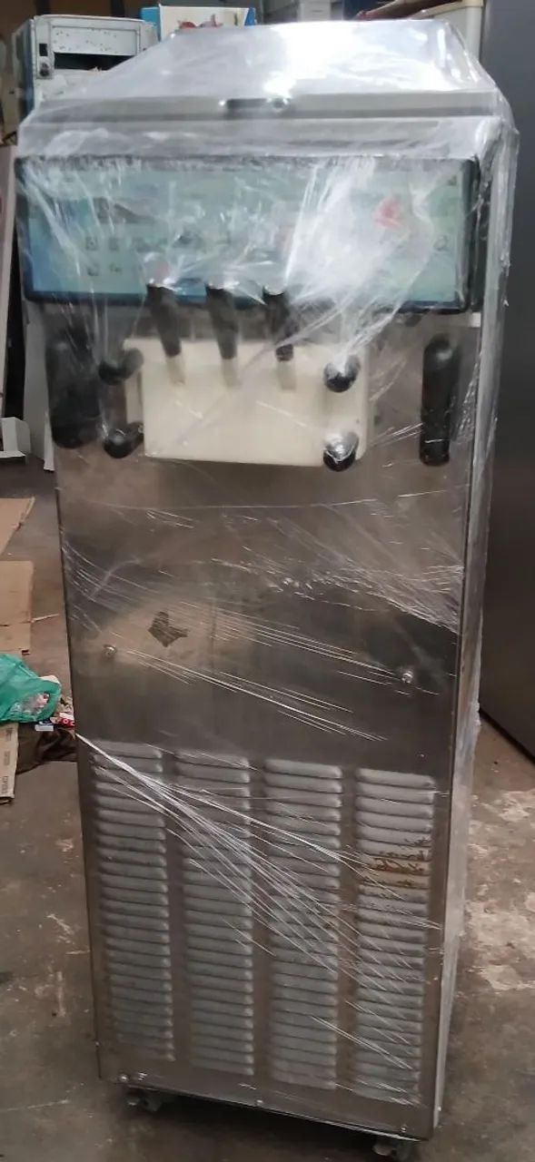Maquina sorvete suprema tri fasica 