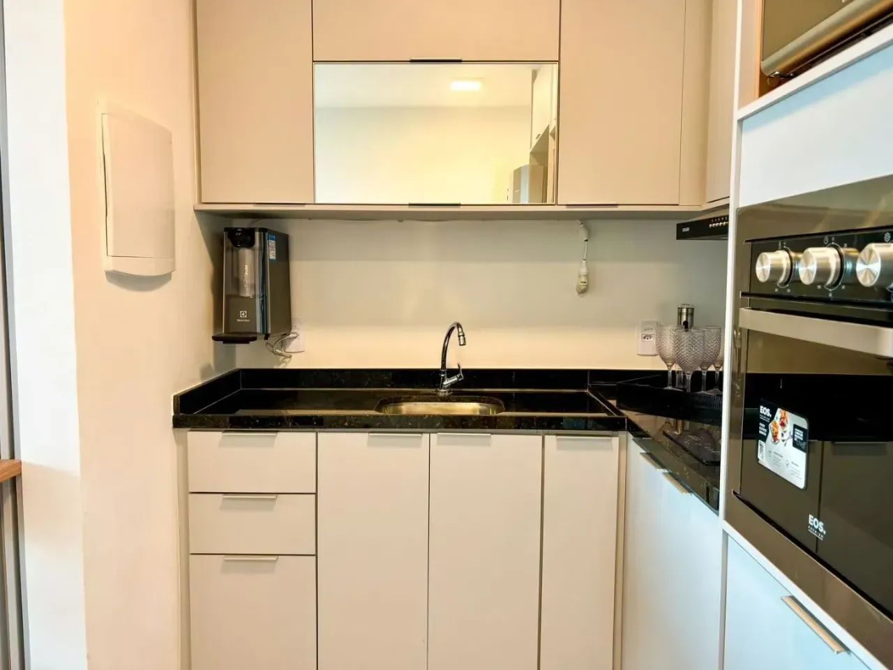 BS IMOBILIÁRIA VENDE  Ótimo studio totalmente mobiliado com muito bom gosto e qualidade - Foto 3