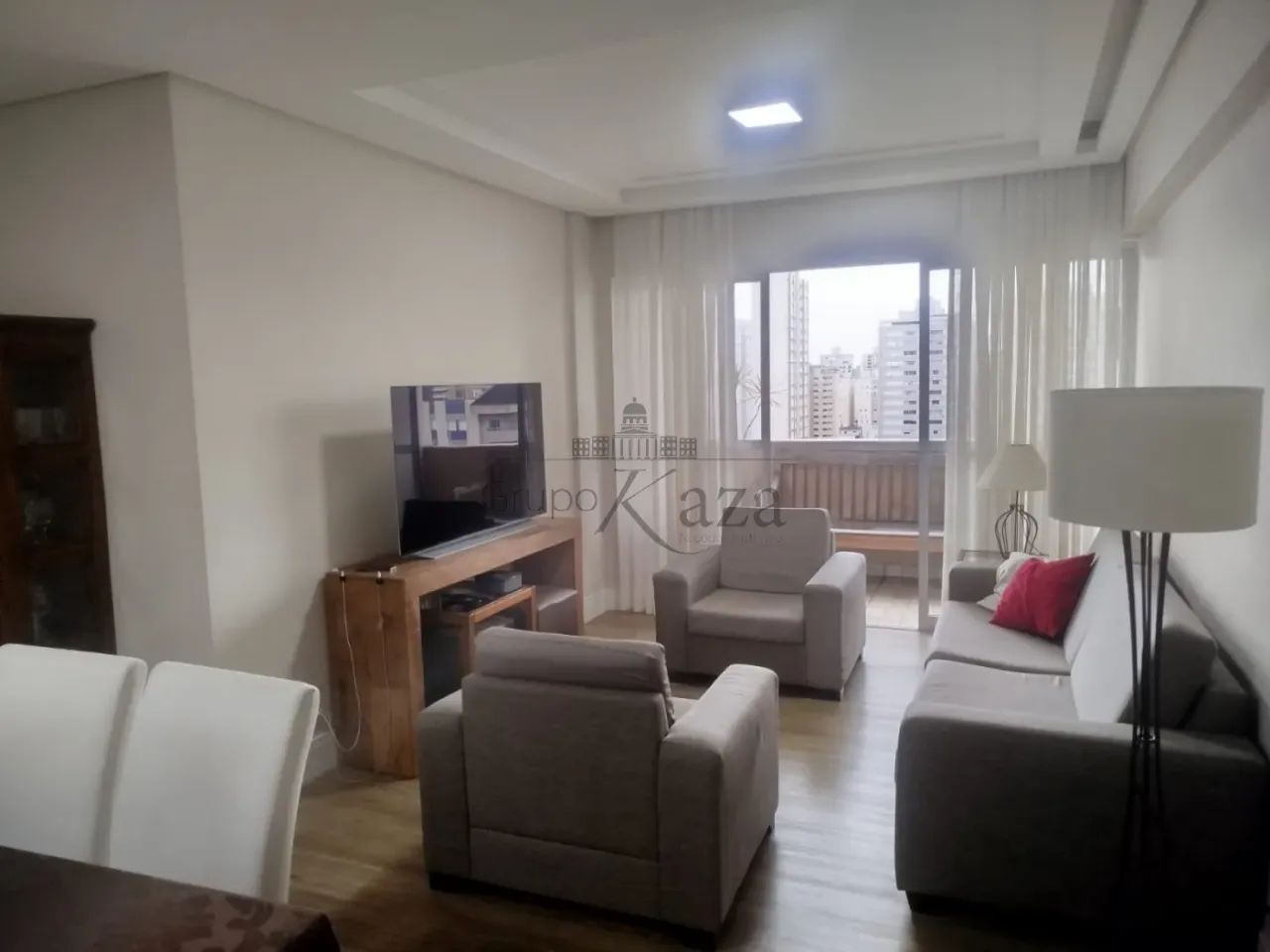Apartamento Mobiliado - Vila Adyana - Edifício Itaipu - 3 Dormitórios - 119m² - Foto 2