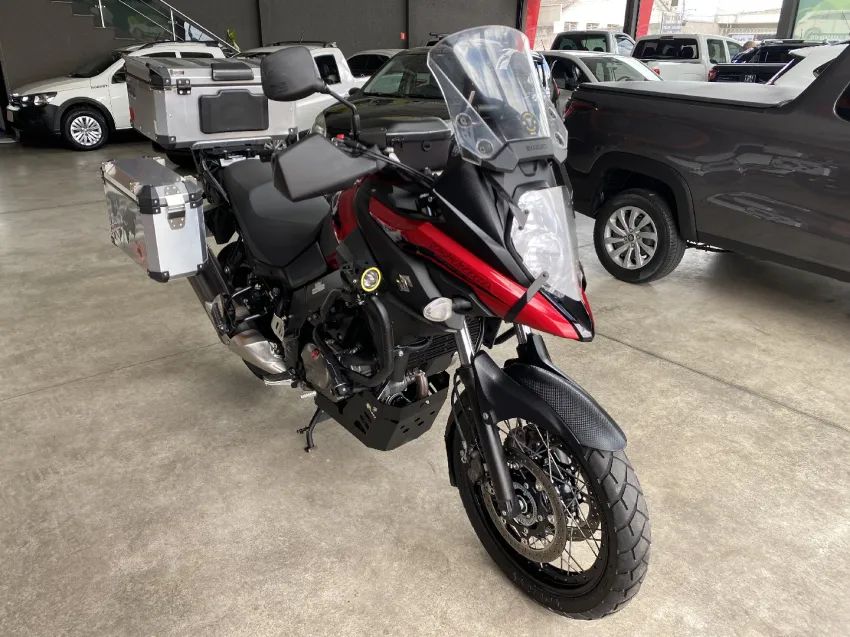 Suzuki V-STROM 650 XT.