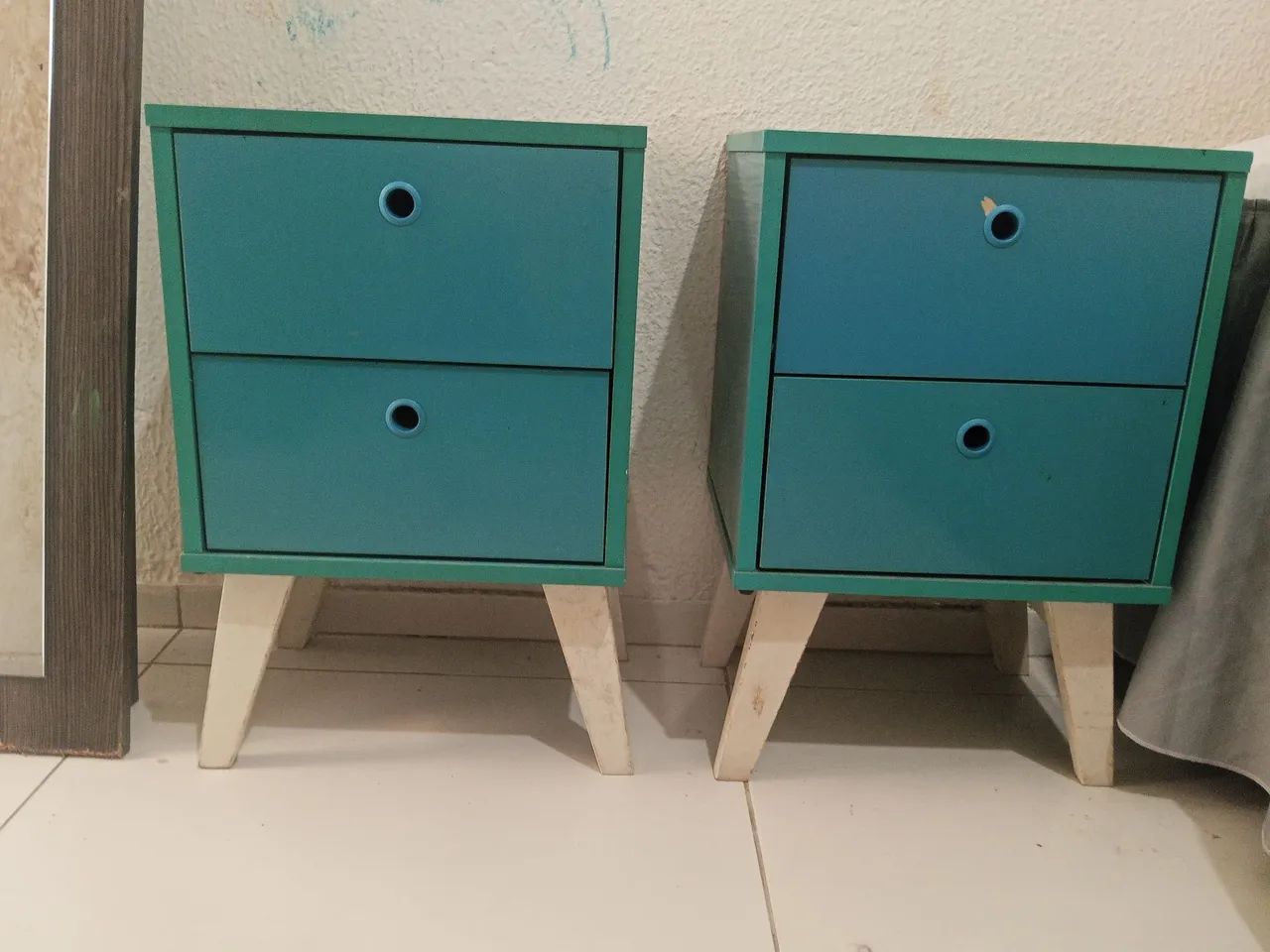Mesinha de cabeceira 