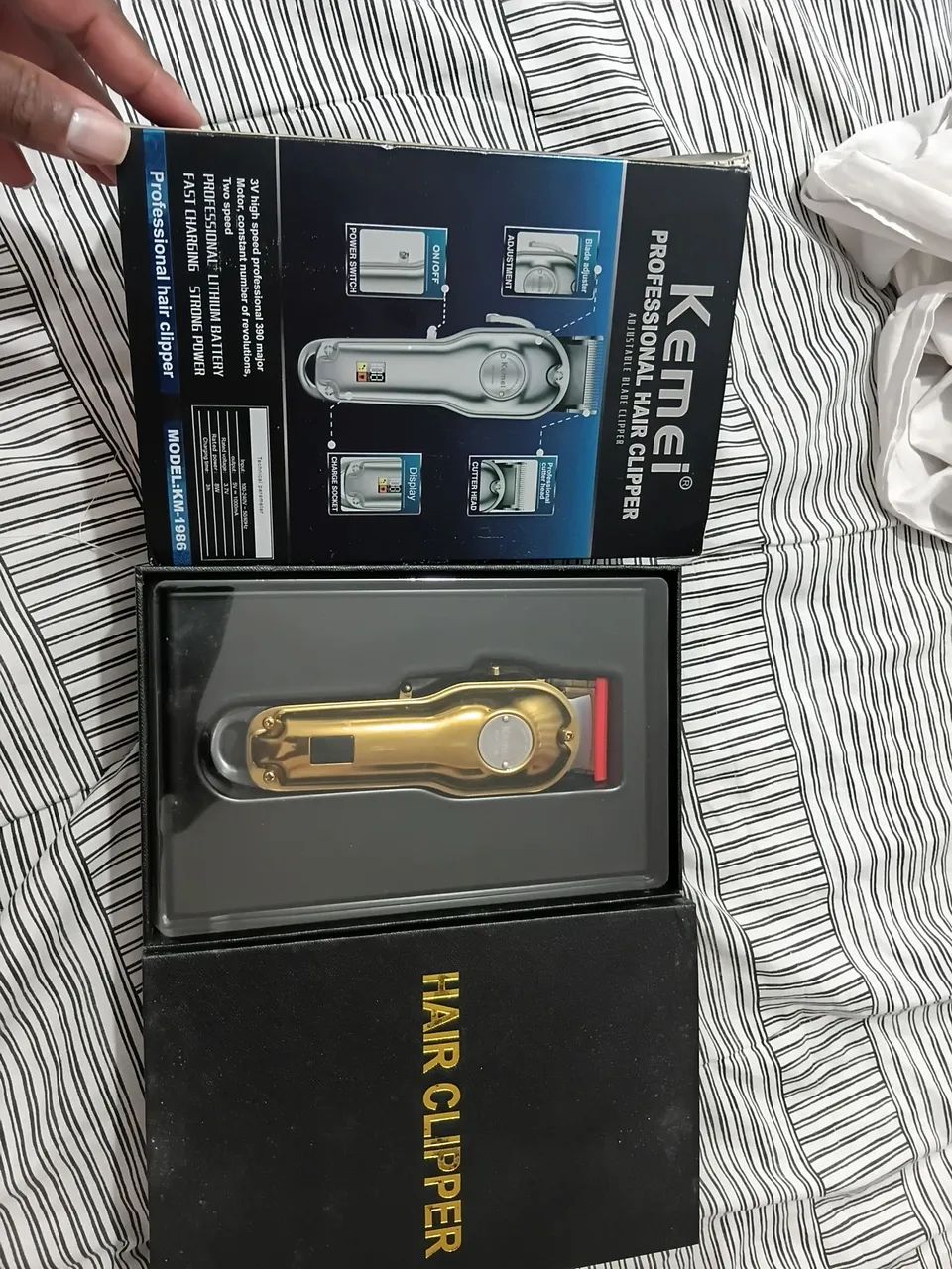 Máquina de corta cabelo KEMEI