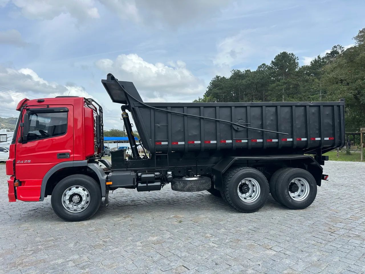 Atego 2429 caçamba  - Foto 4