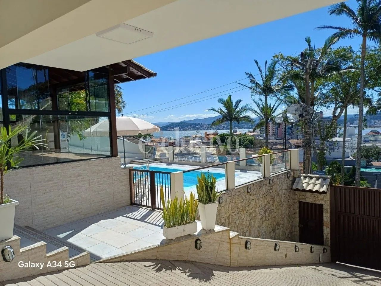 Ampla casa no Abraão com vista para o mar com piscina e área gourmet - Foto 5
