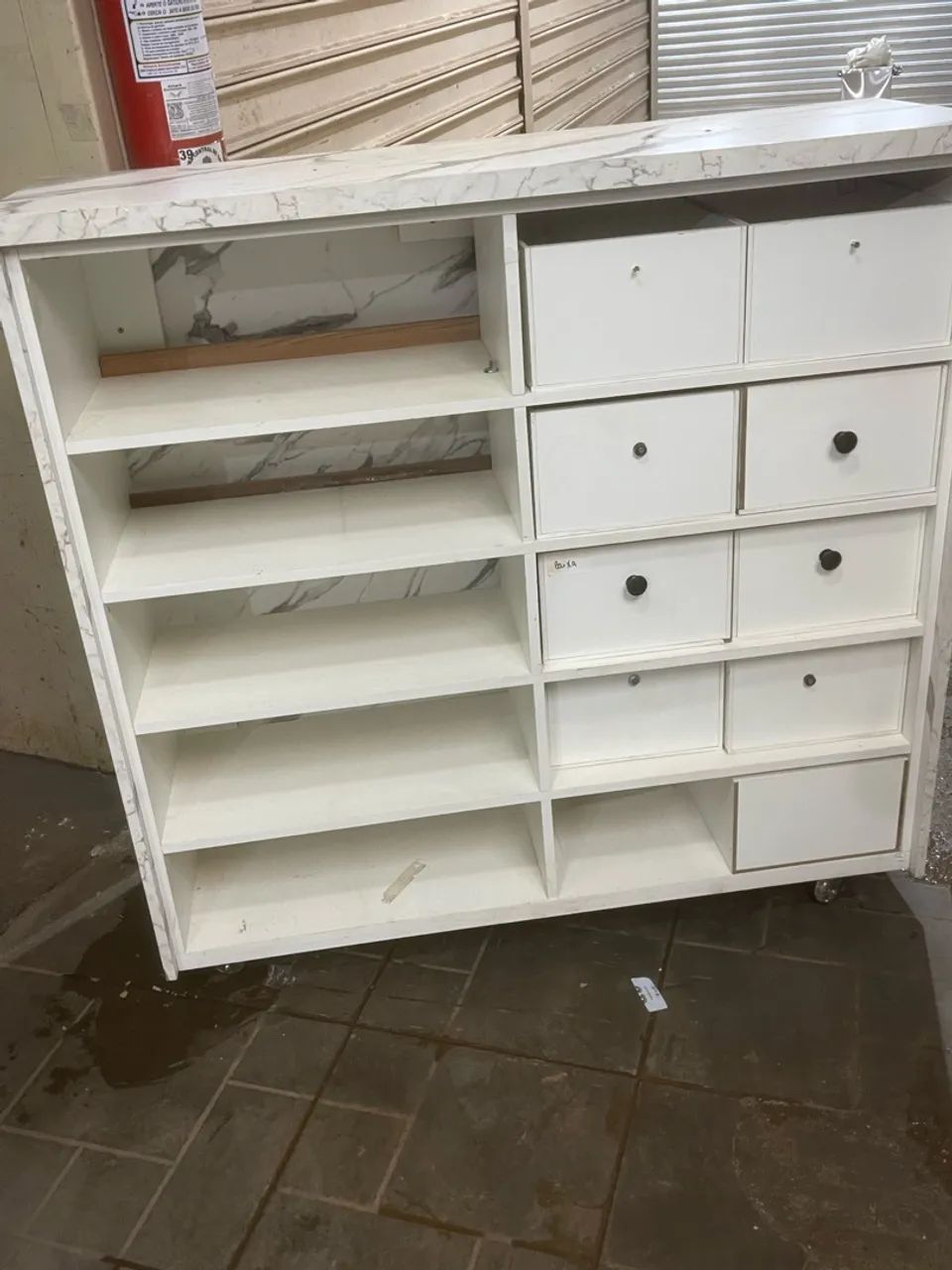 Vendo balcão lindo