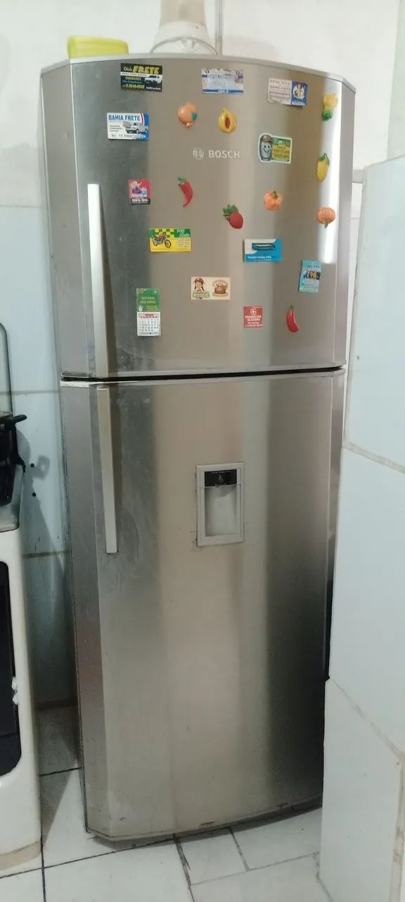 Vendo uma geladeira funcionando perfeitamente 