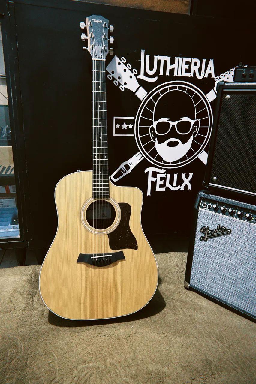 Violão Taylor 210ce 