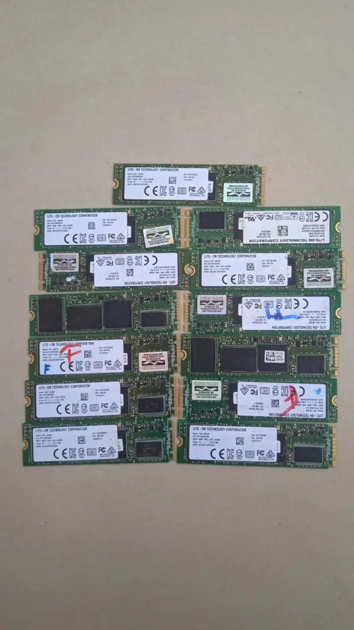 Kit com 13 SSD MVME SATA DE 256Gb (CADA) COM DEFEITO - Sem garantia