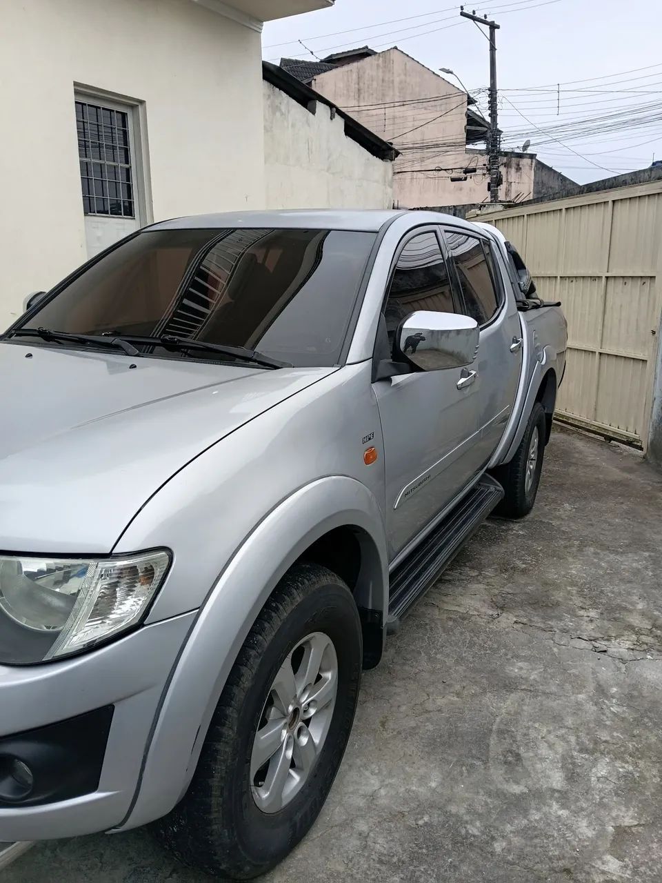 Mitsubishi L200 2012