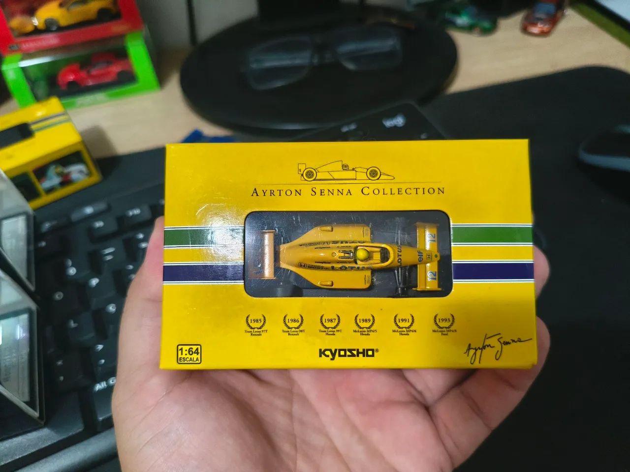 Ayrton Senna Lotus 1987 Kyosho 1/64 - Hobbies e coleções - Jardim