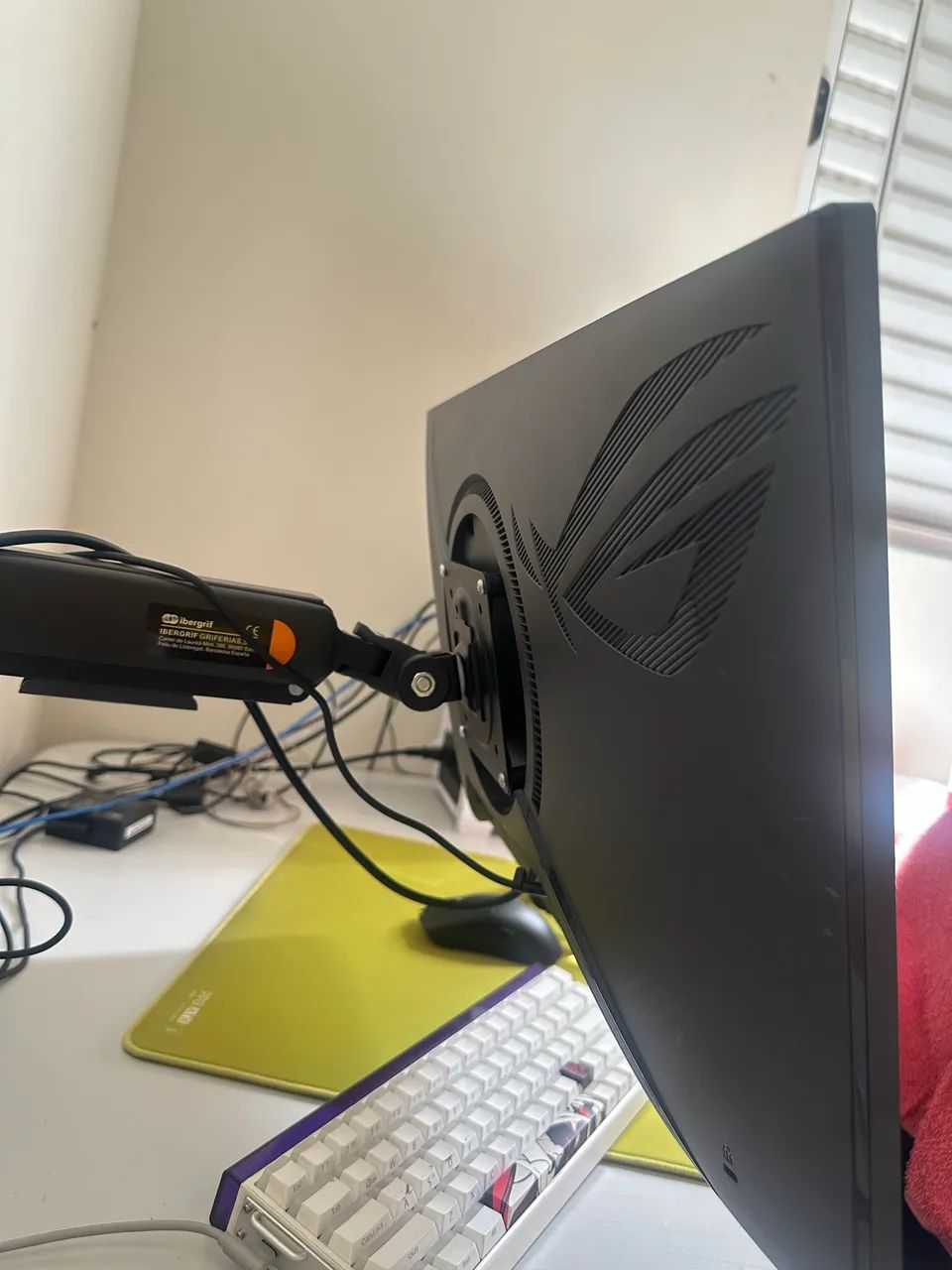 Monitor 380hz Asus Rog strix 