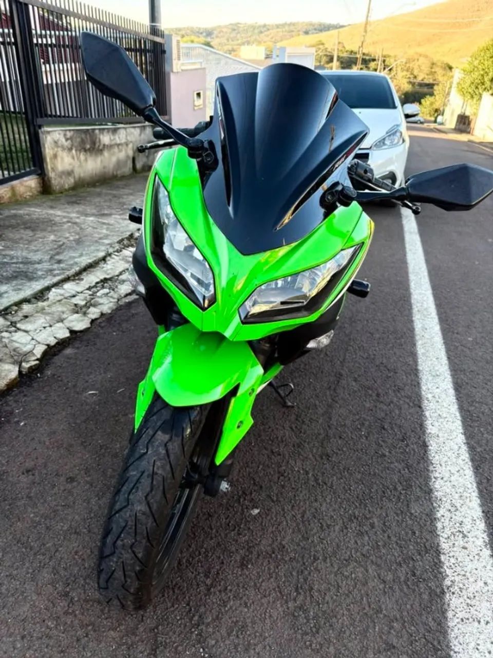 KAWASAKI NINJA 300 - Foto 4
