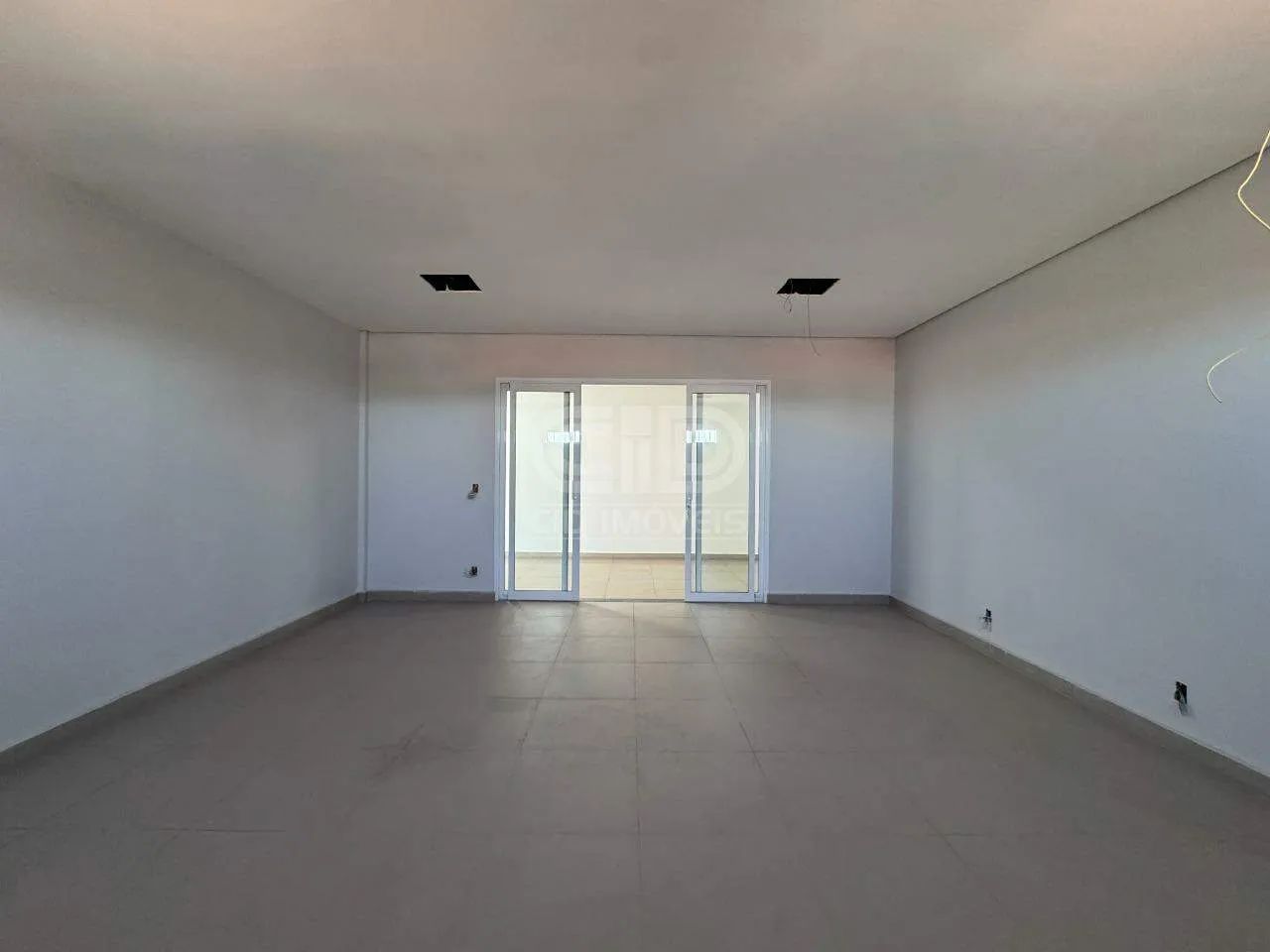 Sala com 36m² atrás da Bluefit da Av. Fernando Correa - Foto 3