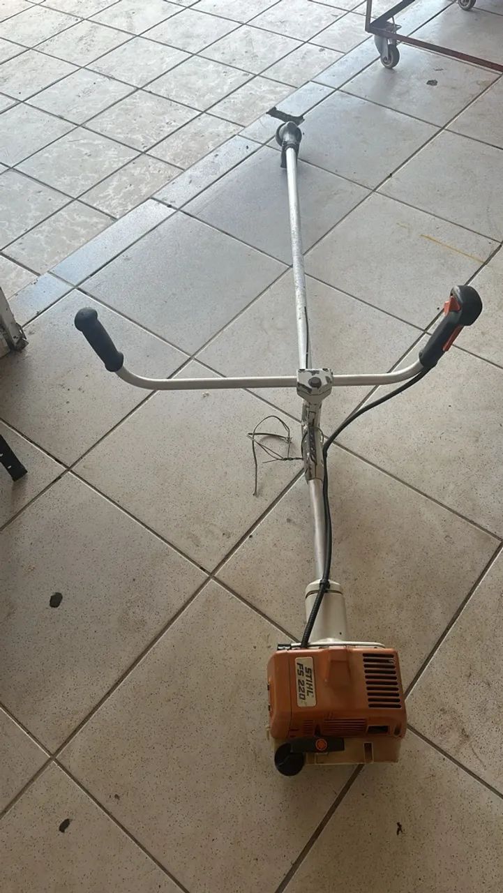 Roçadeira sthil 220 - Foto 2