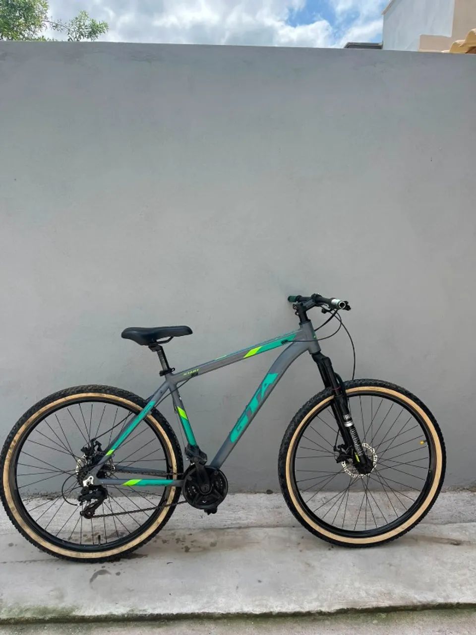 Bicicleta em ótimo estado de conservação 