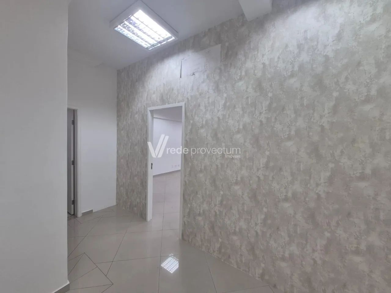 Sala comercial 2 wc com recepção , copa e 1 vaga