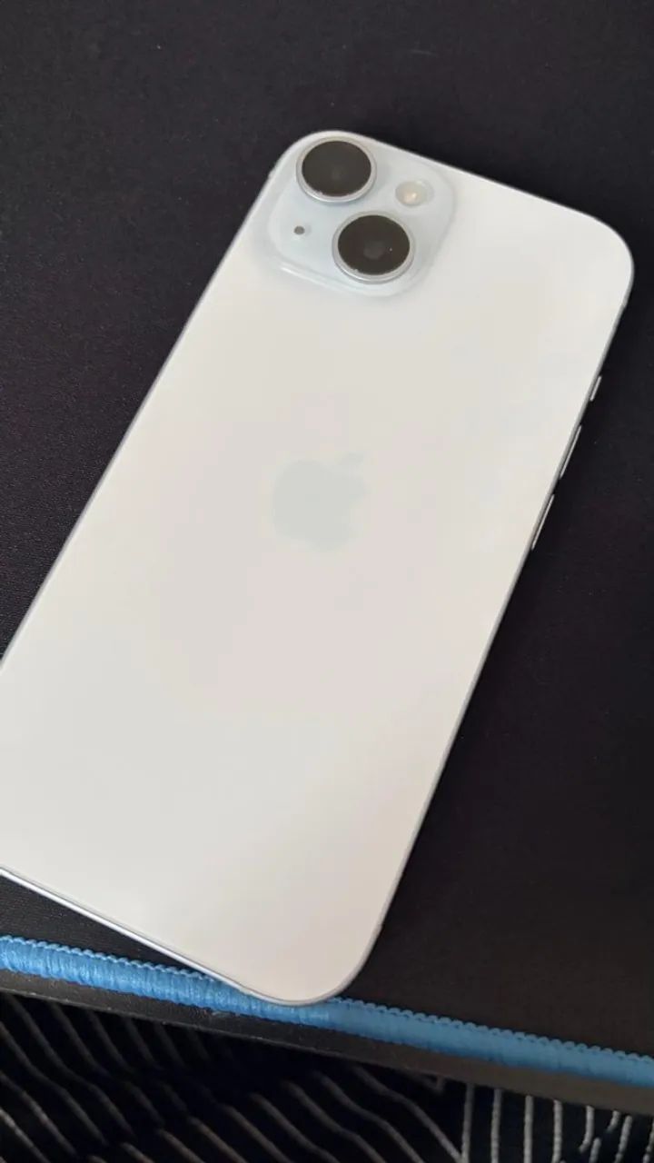 iPhone 15, Branco em ótimo estado! 128GB funcionando perfeitamente. Saúde da Bateria: 75%  - Foto 2