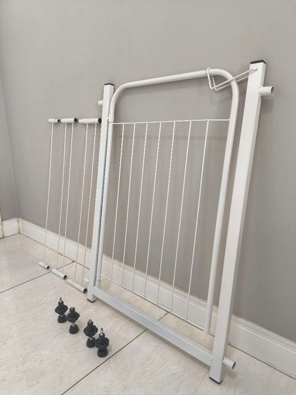 Cerca Grade P/Porta Portão Pressão Pet / Criança 70/99cm - Foto 2