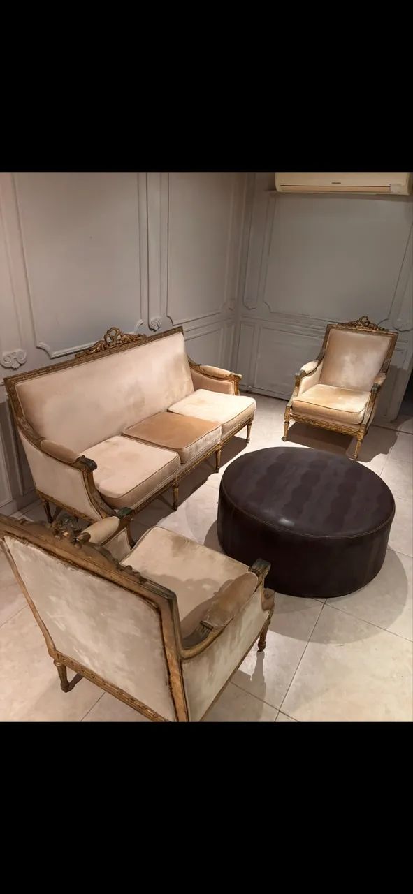 Conjunto de Sofás estilo Luís XVI