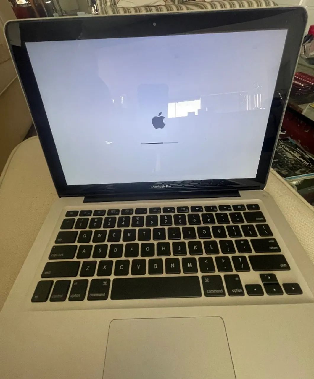 Apple MacBook Pro(13-inch, Early 2011) 2,3 GHz Intel Core i5 - 8