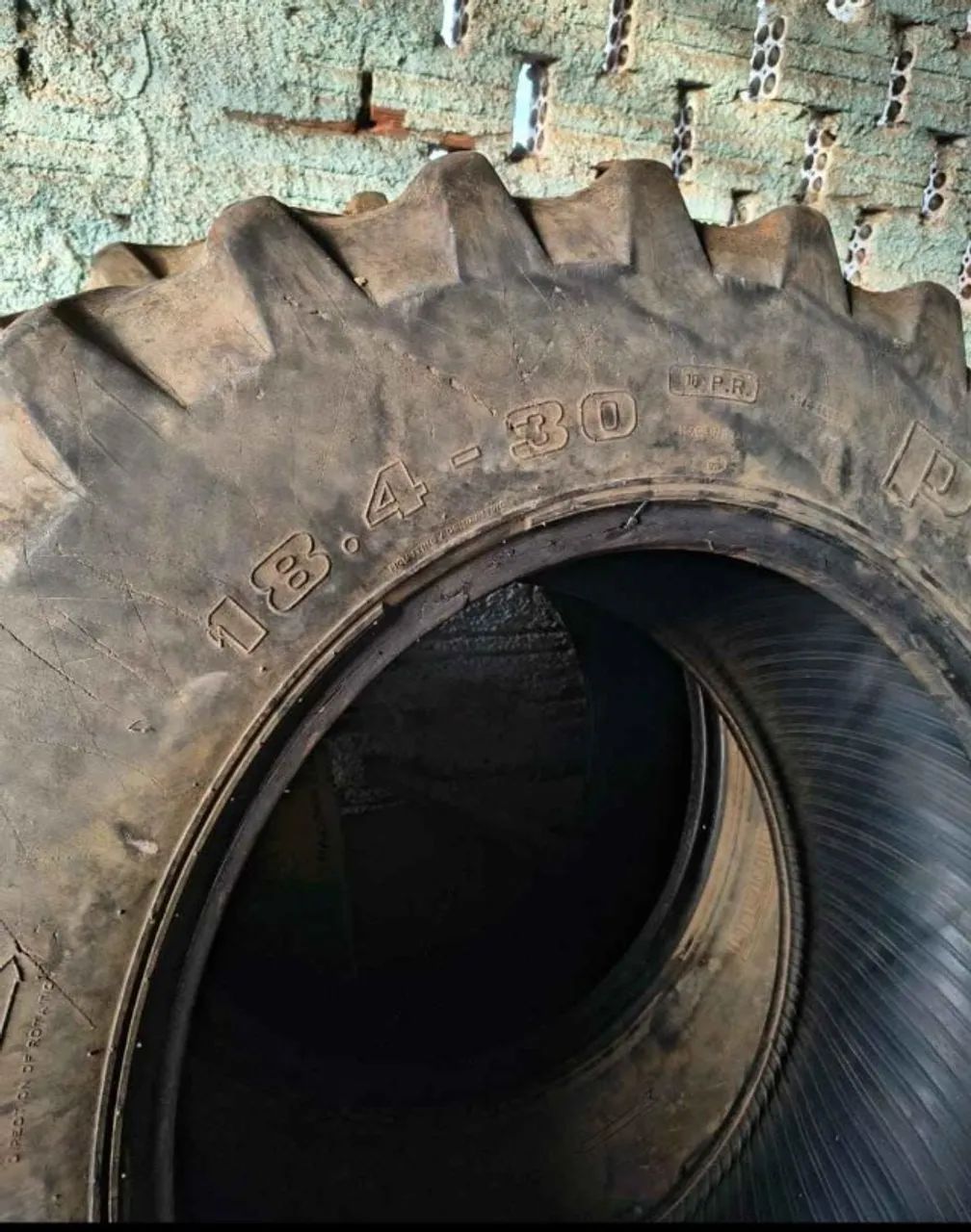 pneus de trator MF 275