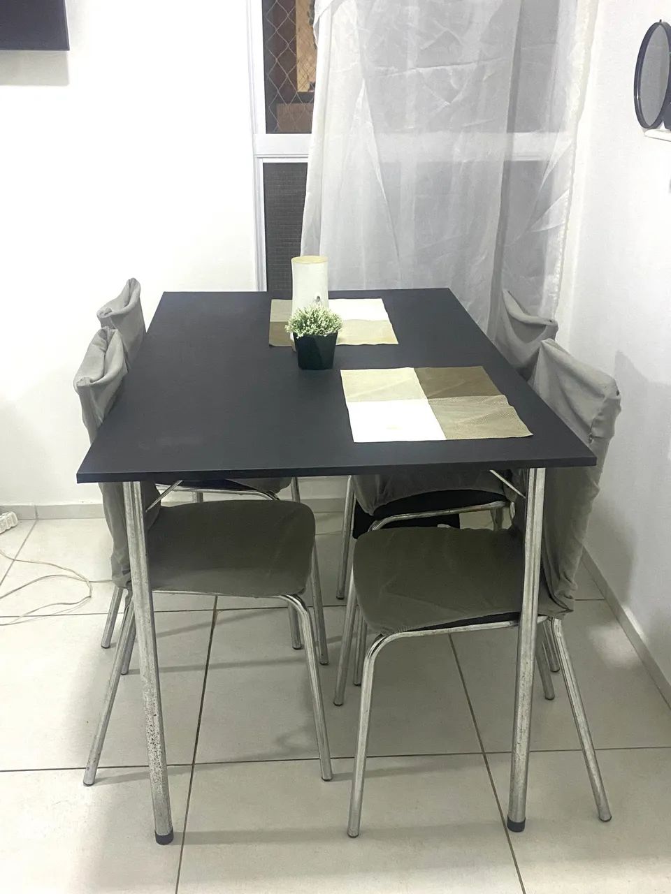 Mesa Retangular pra 4 ou 6 Cadeiras  - Foto 3