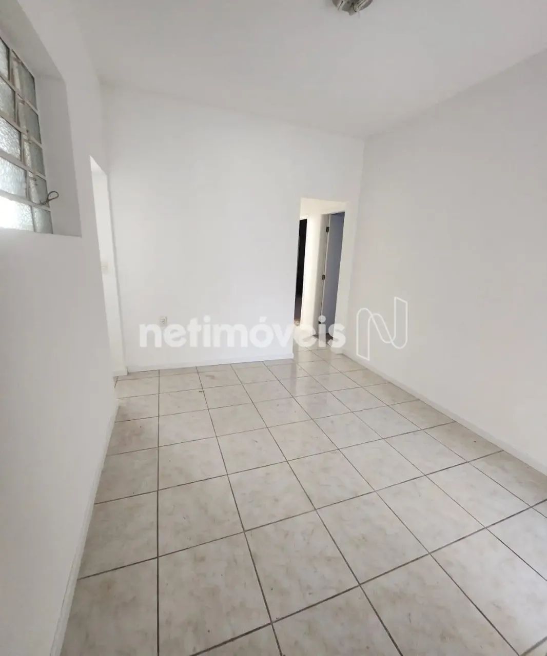 Casa ampla com 05 quartos, quintal e casa nos fundos no Bairro Esplanada - Foto 4